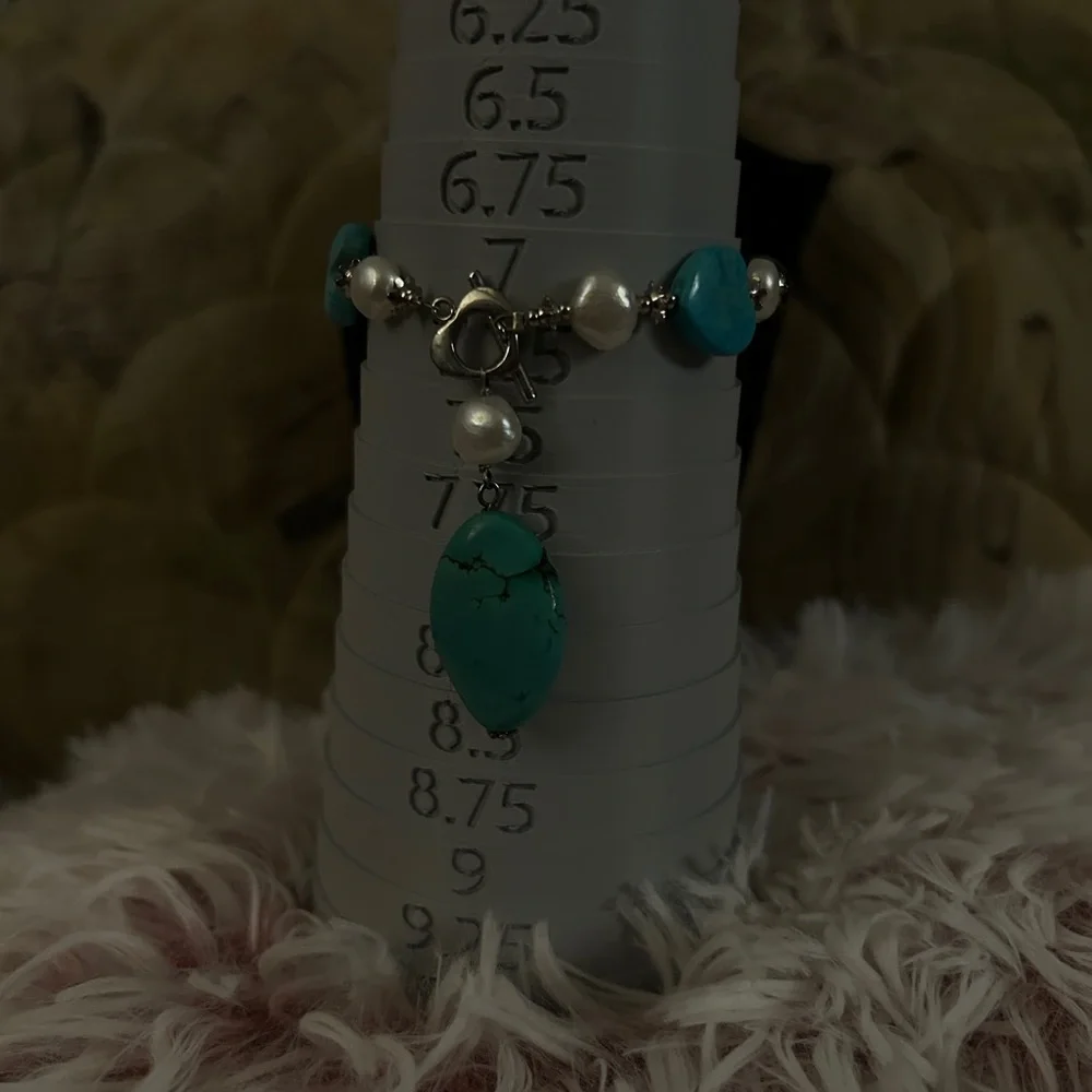 Turquoise Heart and Pearl Bracelet Necklace with Heart Clasp - Picture 6 of 8